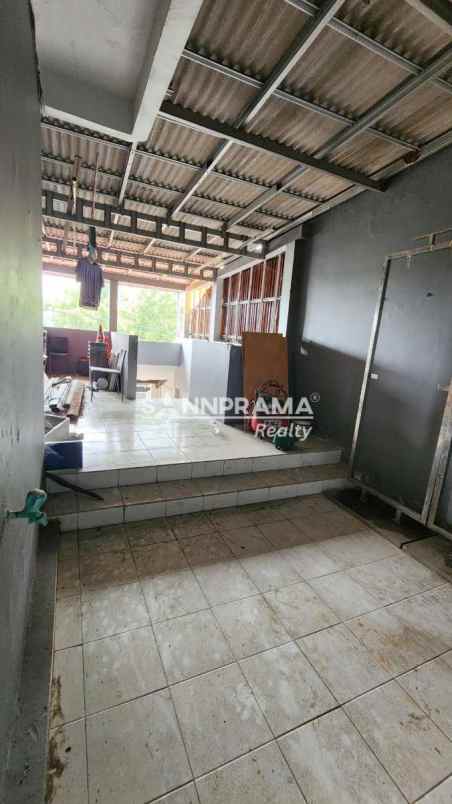 dijual rumah tanah baru