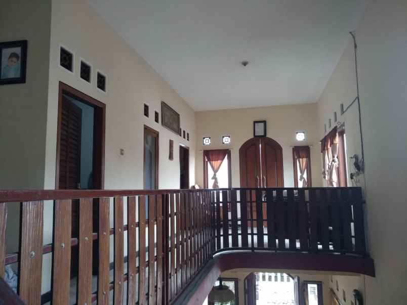 dijual rumah temas