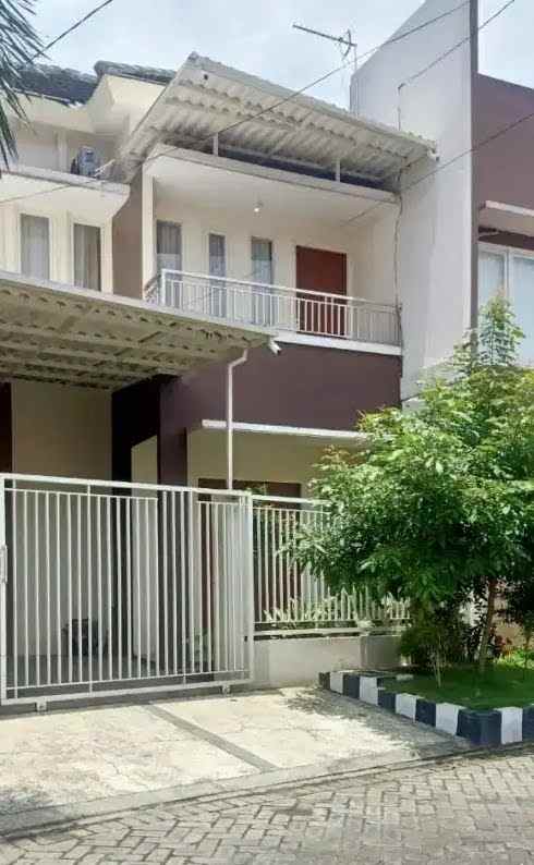 dijual rumah tenggilis mejoyo