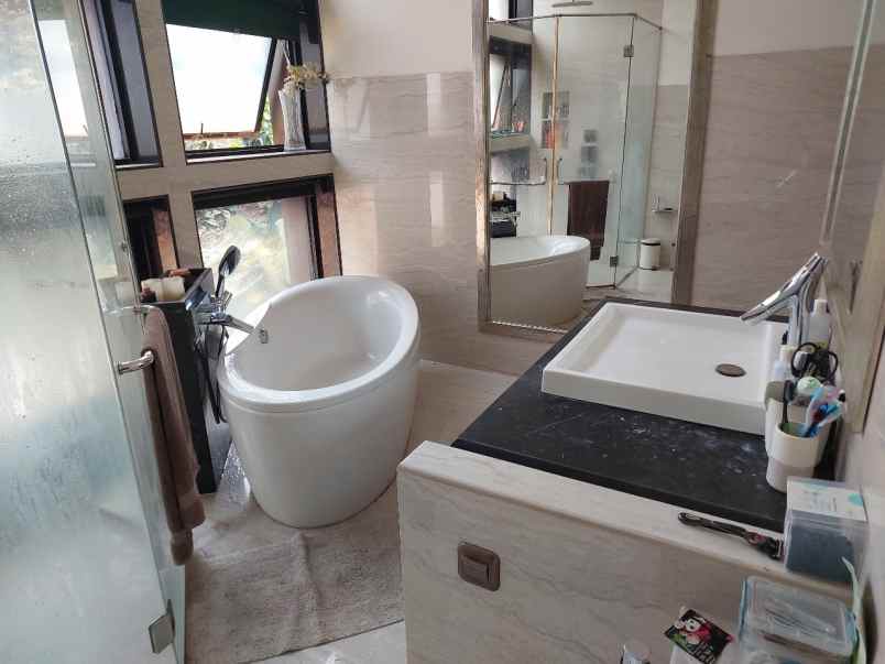 dijual rumah the calista b9 bsd city