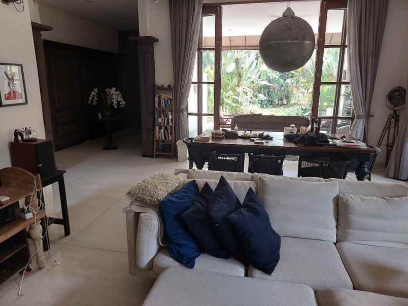 dijual rumah the calista b9 bsd city