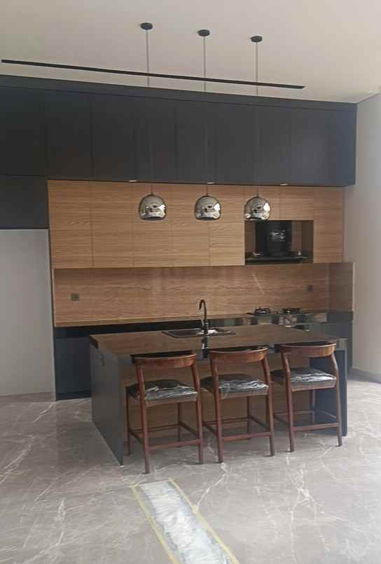 dijual rumah the eminent bsd cluster