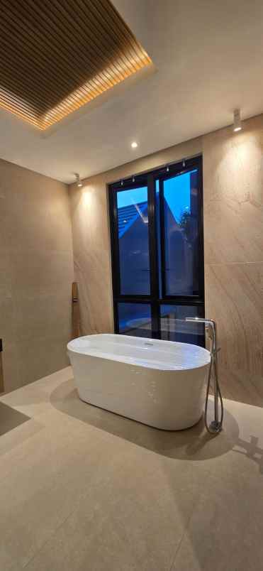 dijual rumah the eminent bsd cluster