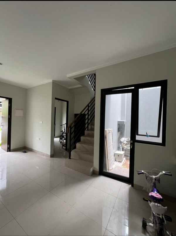 dijual rumah the orchard cluster