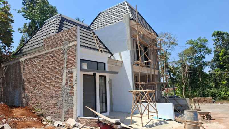 dijual rumah the villa dawung residence
