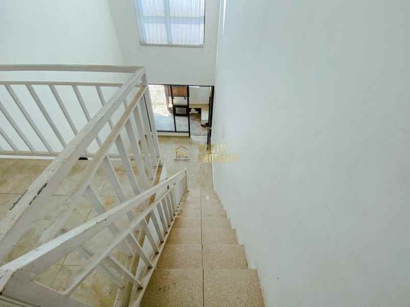 dijual rumah tlogo lot