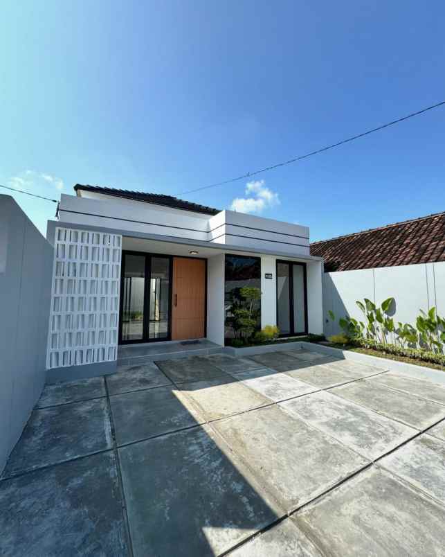 dijual rumah tridadi sleman sleman