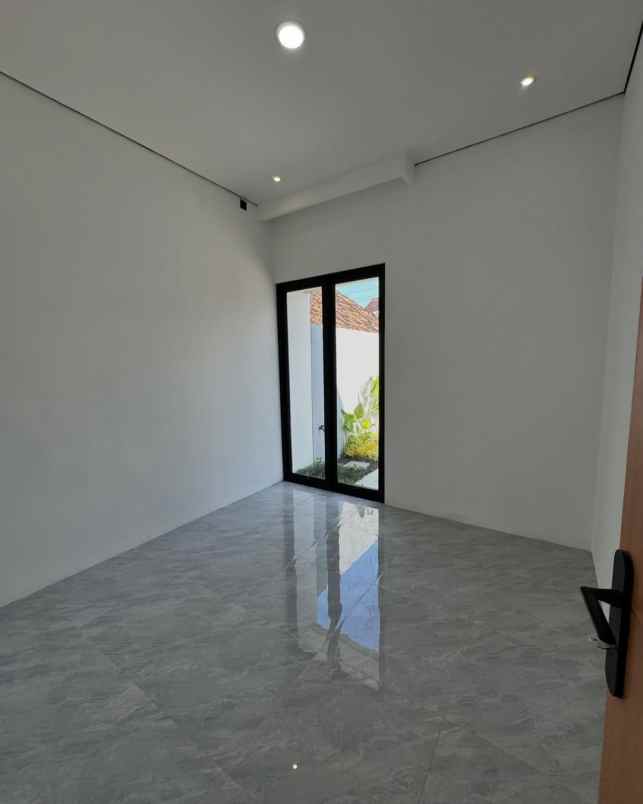 dijual rumah tridadi sleman sleman