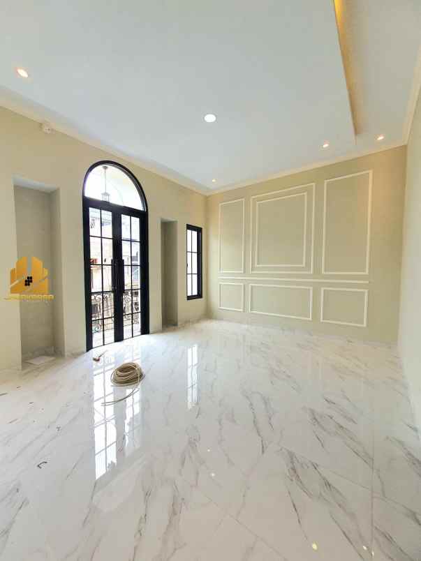 dijual rumah trjap036