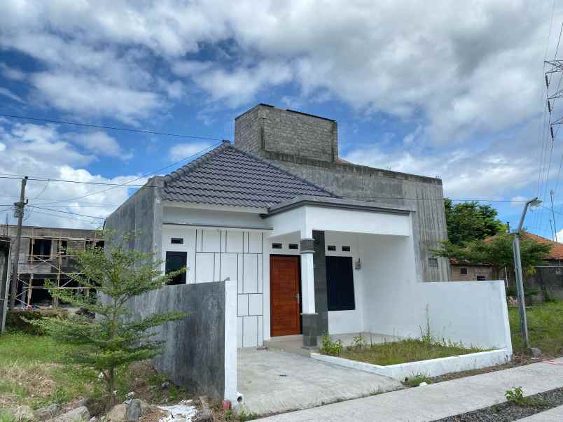 dijual rumah trunuh klaten selatan klaten