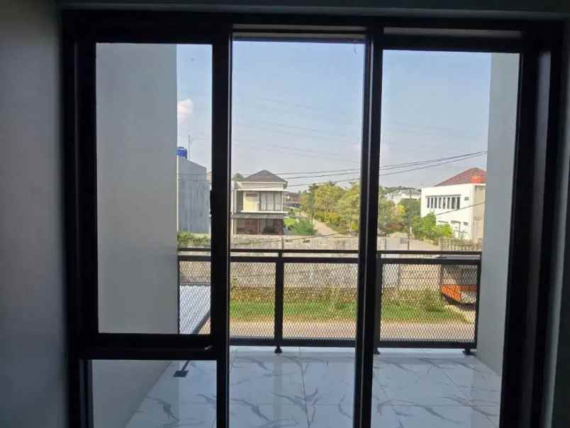 dijual rumah vila indah permai