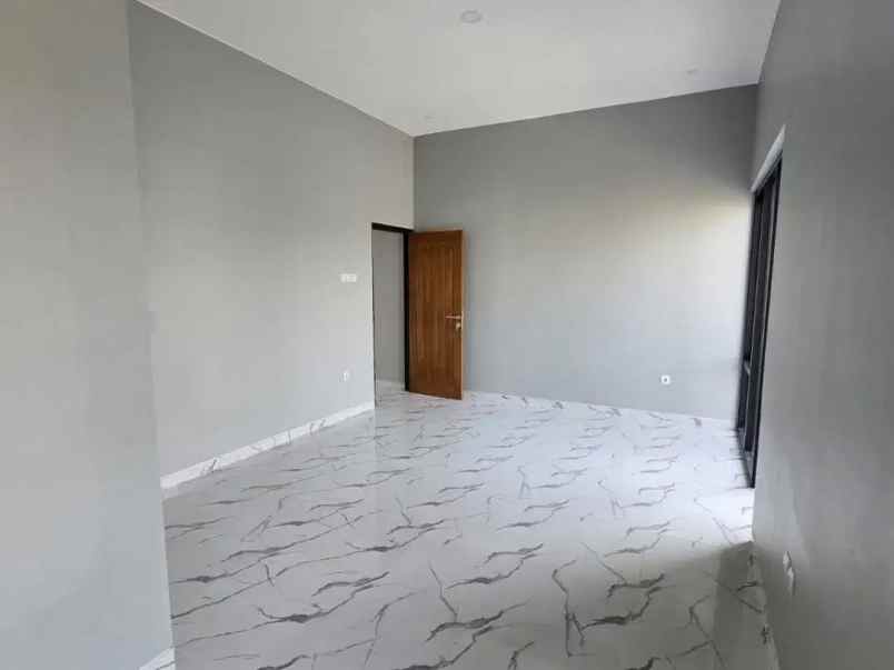 dijual rumah vila indah permai
