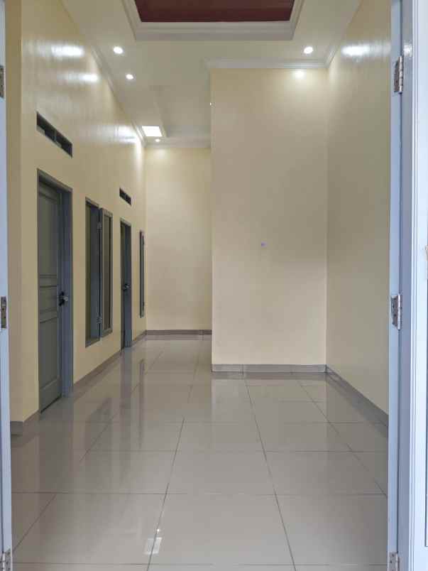 dijual rumah villa gading harapan 3