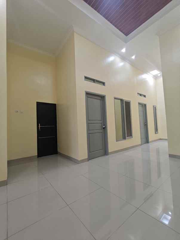 dijual rumah villa gading harapan 3