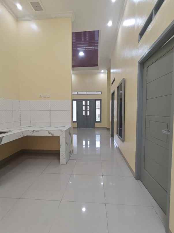 dijual rumah villa gading harapan 3