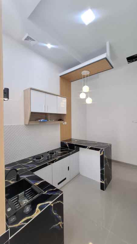 dijual rumah villa gading harapan bekasi