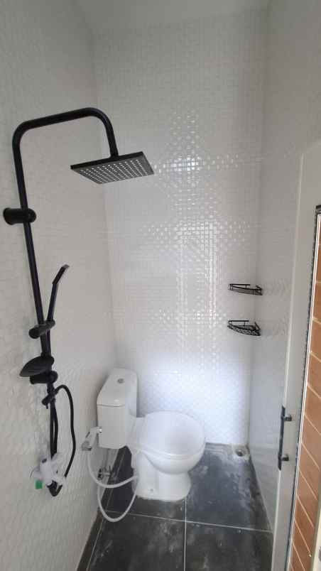 dijual rumah villa gading harapan bekasi