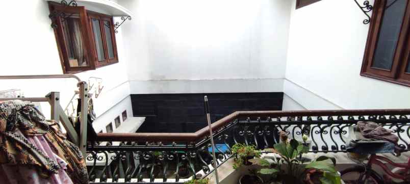 dijual rumah villa gading indah
