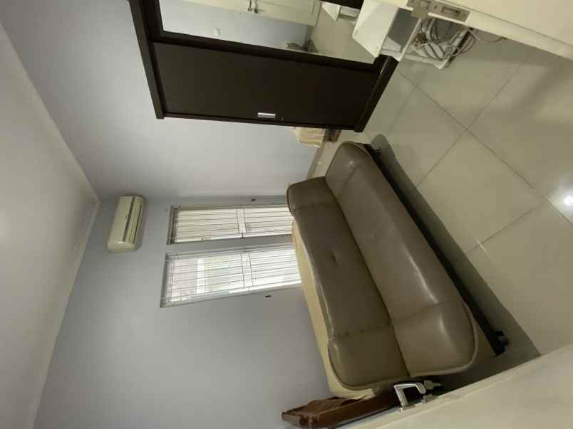 dijual rumah villa melati mas