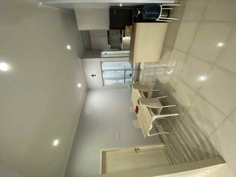 dijual rumah villa melati mas