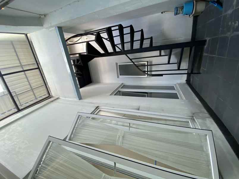 dijual rumah villa melati mas