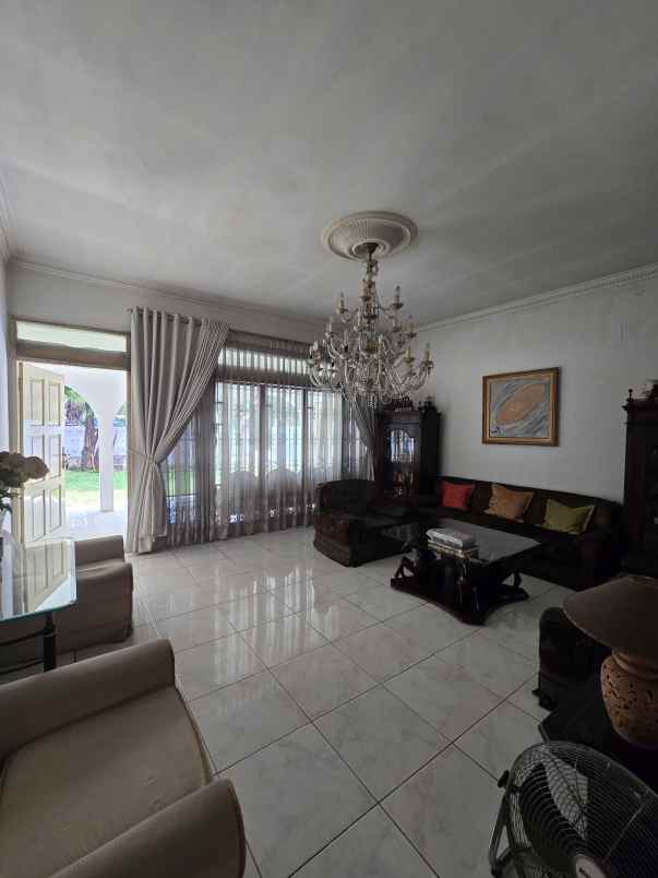 dijual rumah waringin permai