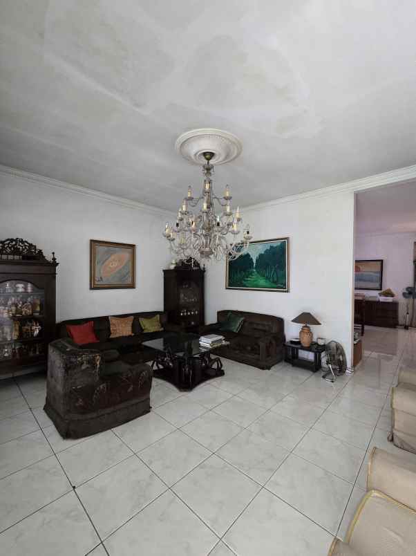 dijual rumah waringin permai