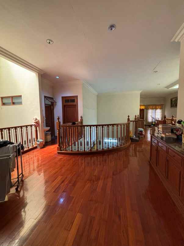 dijual rumah wisma mukti