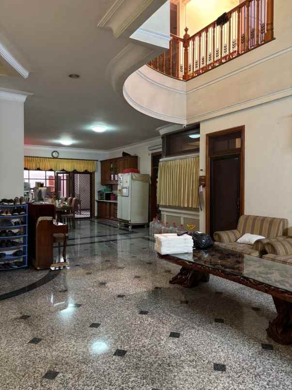 dijual rumah wisma mukti
