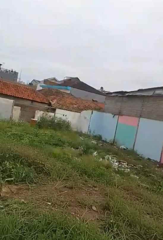 dijual tanah 242 m2