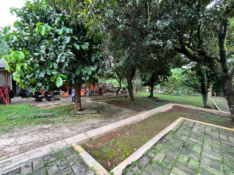 dijual tanah beserta bangunan bisa untuk komersil