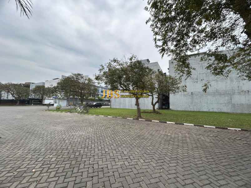 dijual tanah komplek cbd polonia