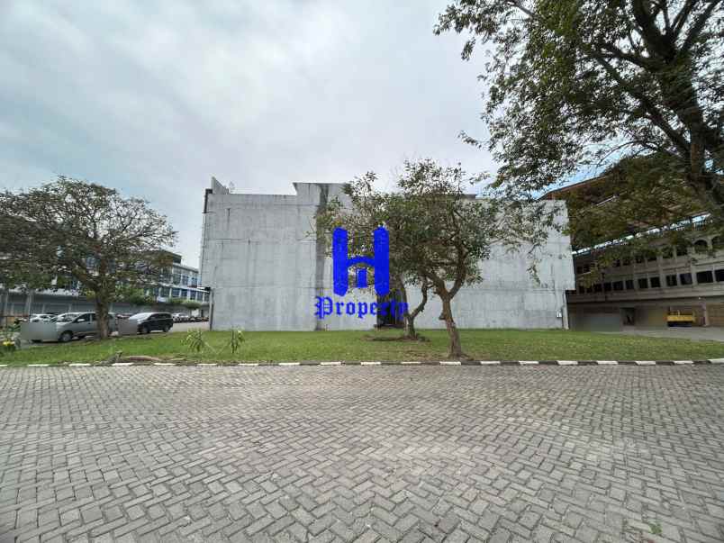 dijual tanah komplek cbd polonia spot