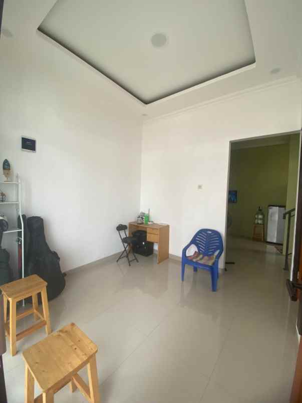 dijual villa bedahan sawangan depok