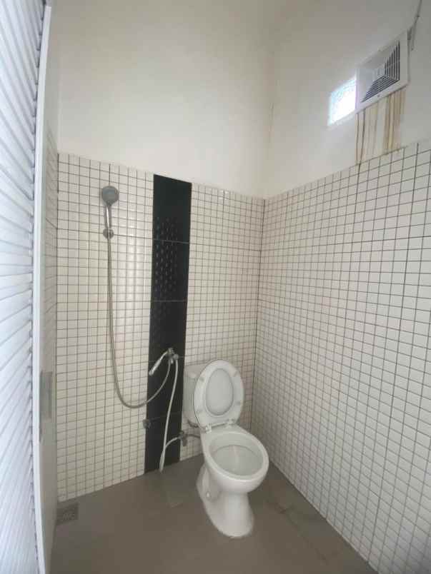 dijual villa bedahan sawangan depok