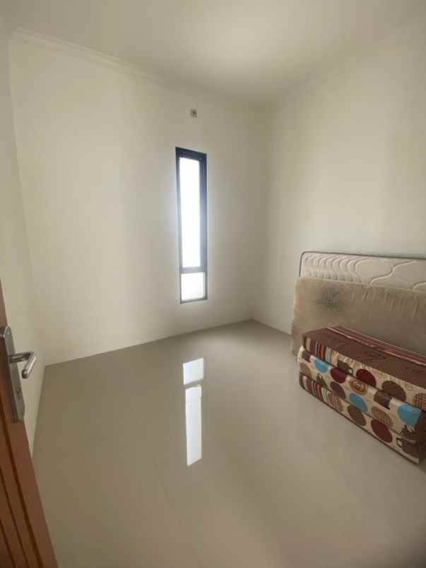 dijual villa bedahan sawangan depok