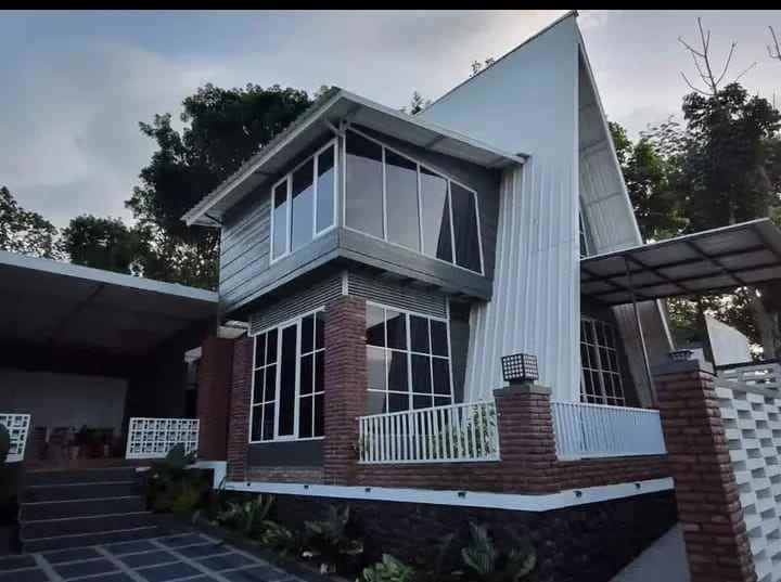 dijual villa bumiaji