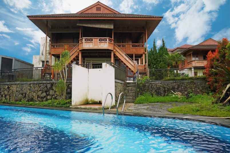 dijual villa cisarua puncak bogor