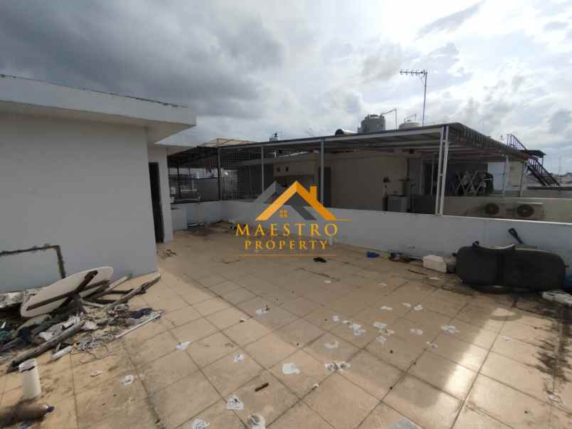 dijual villa di komplek givency one type chelsea medan