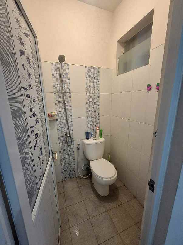 dijual villa griya sekar asri