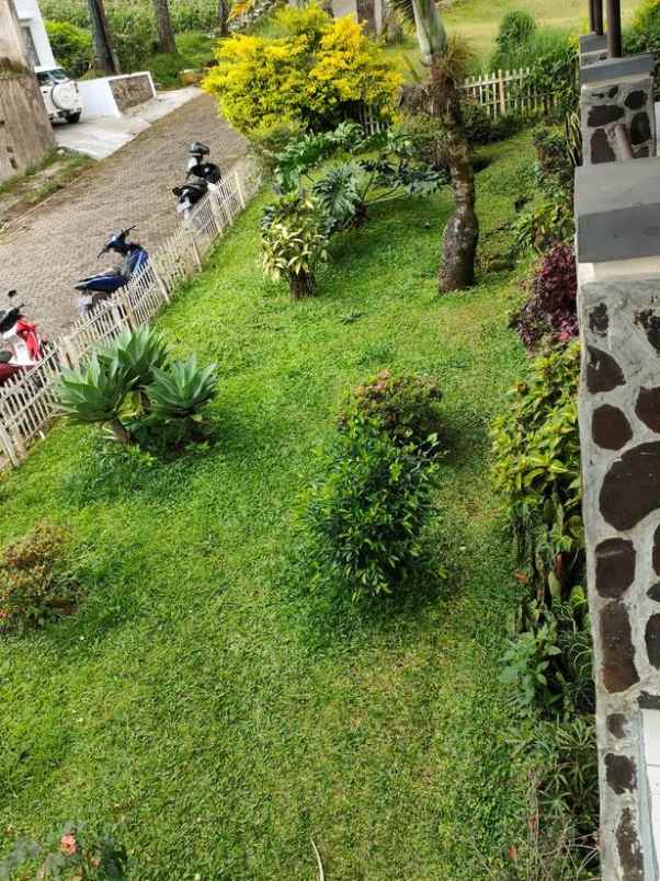 dijual villa istana bunga lembang fully furnished