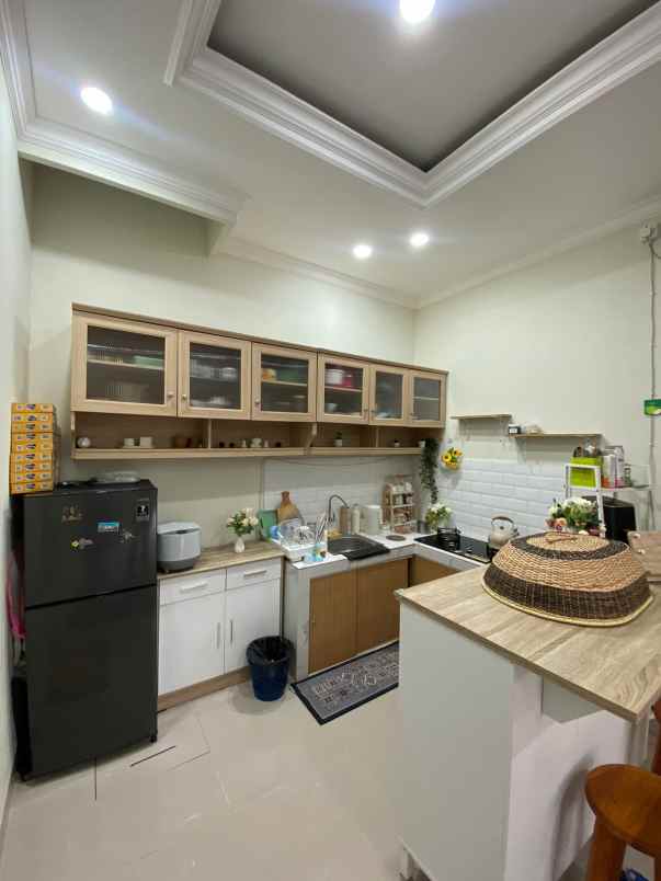 dijual villa kalimulya cilodong depok