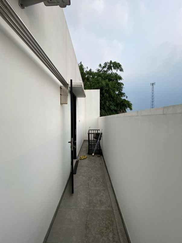 dijual villa kalimulya cilodong depok