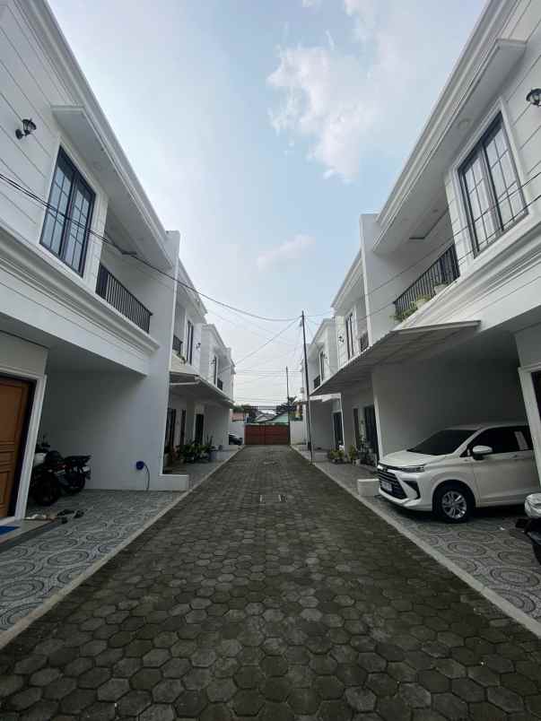 dijual villa kalimulya cilodong depok