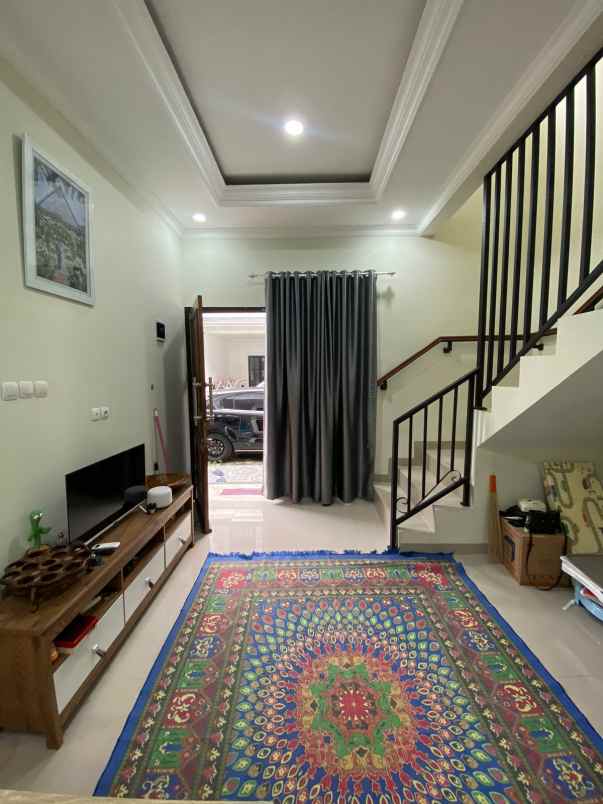 dijual villa kalimulya cilodong depok