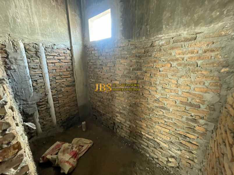 dijual villa komplek cemara houston