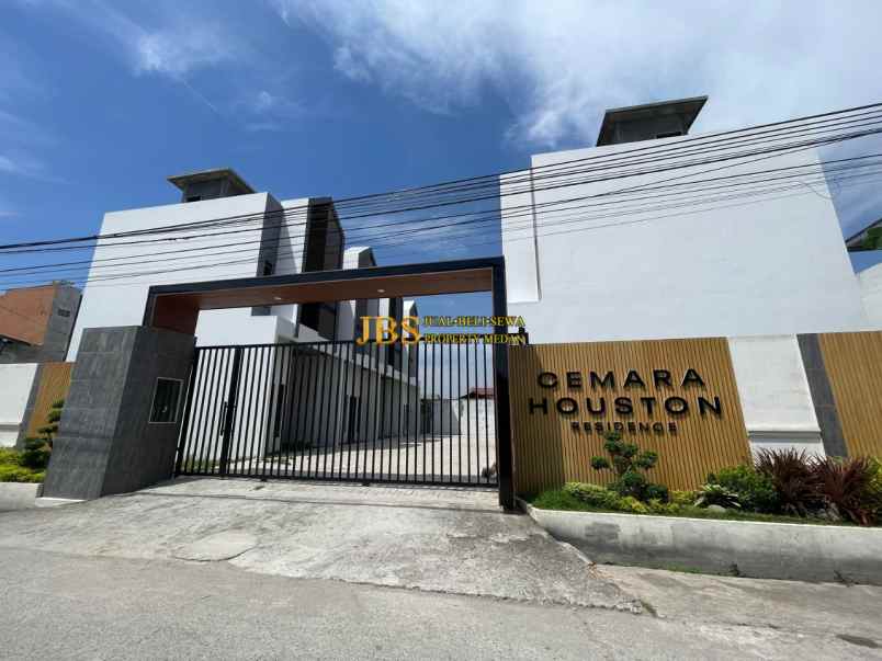dijual villa komplek cemara houston