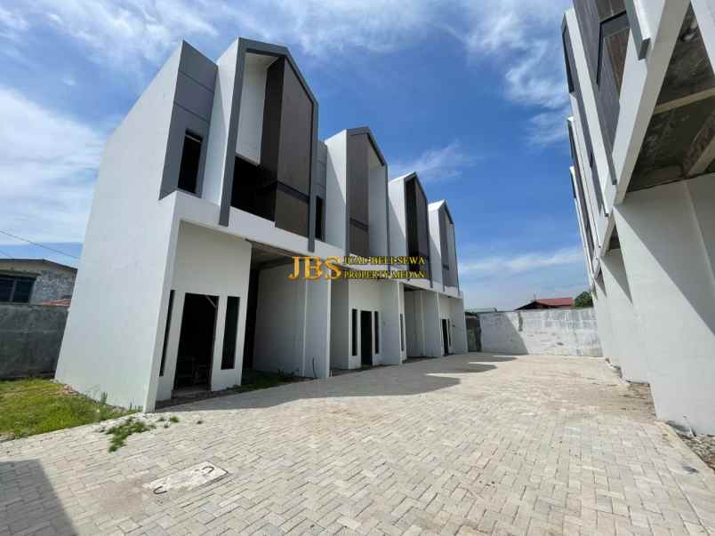 dijual villa komplek cemara houston