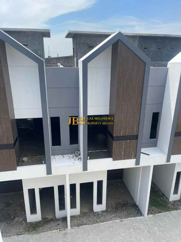 dijual villa komplek cemara houston