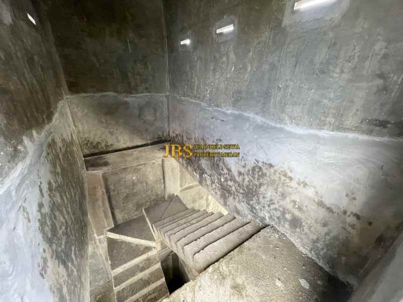 dijual villa komplek cemara houston